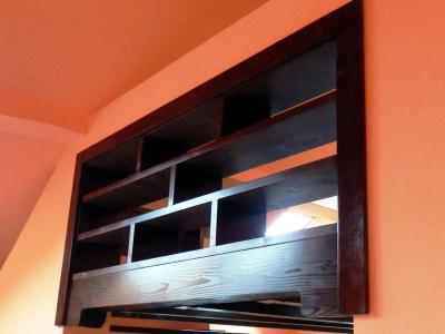 Mobilier din lemn masiv la comanda